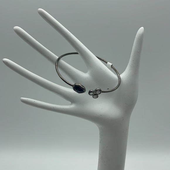Black Rhodium Bracelet With Jet Black Crystal Stone NWT - Picture 1 of 8